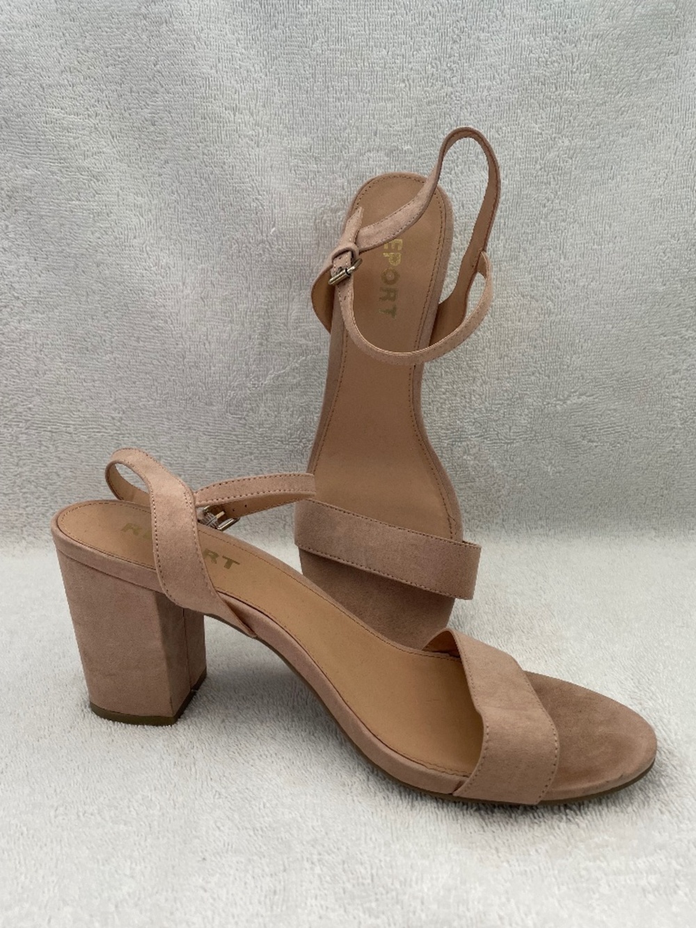 Report Strap Sandal with Block Heel Size 9 Pink Suede
